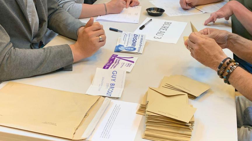 Besoin d’un prêt ? Demande un prêt entre particulier sans frais ici ! sabrinachabot20@gmail.com Demande de prêt crédit sérieux rapide sans aucun versement de frais